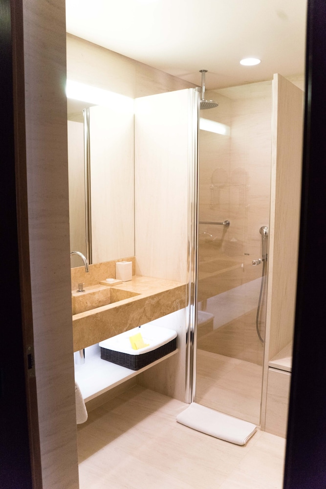 Square Nine Hotel Belgrade 14/81