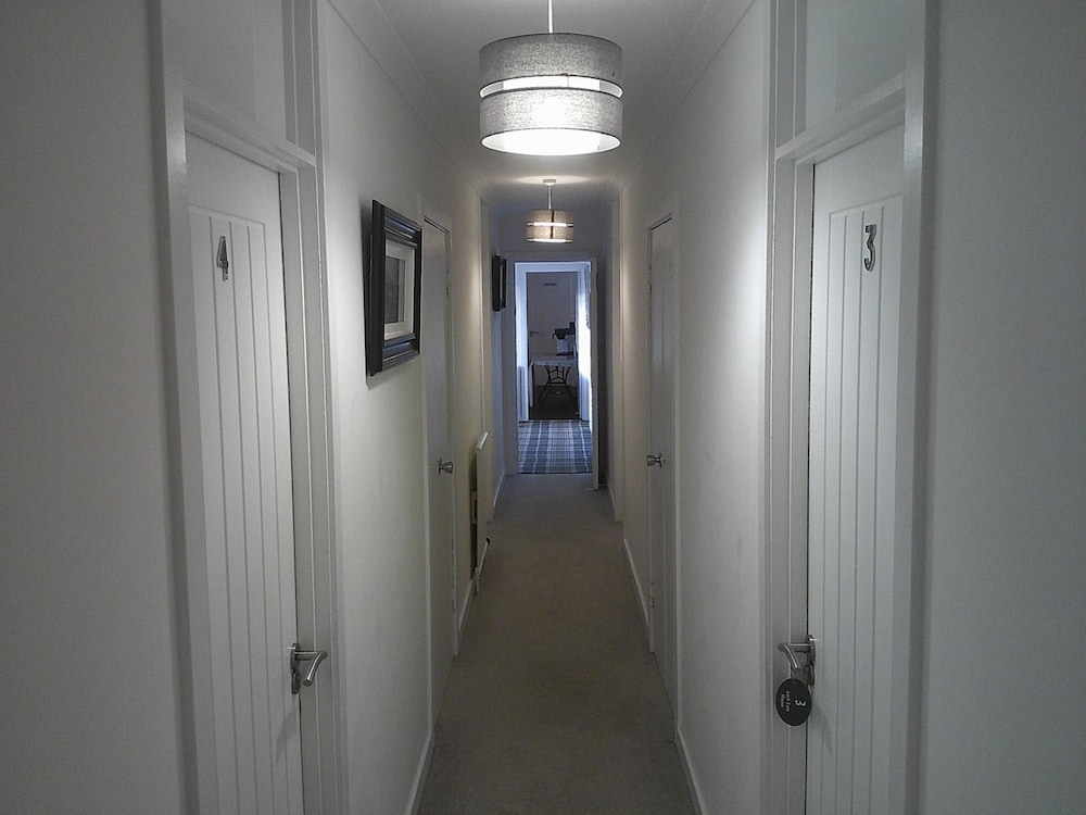 Loch Eyre House 25/50