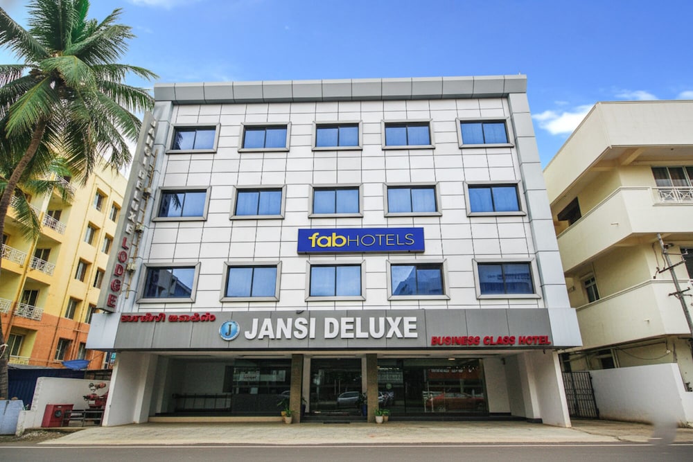 Fabhotel Jansi Deluxe Gandhipuram 4/33