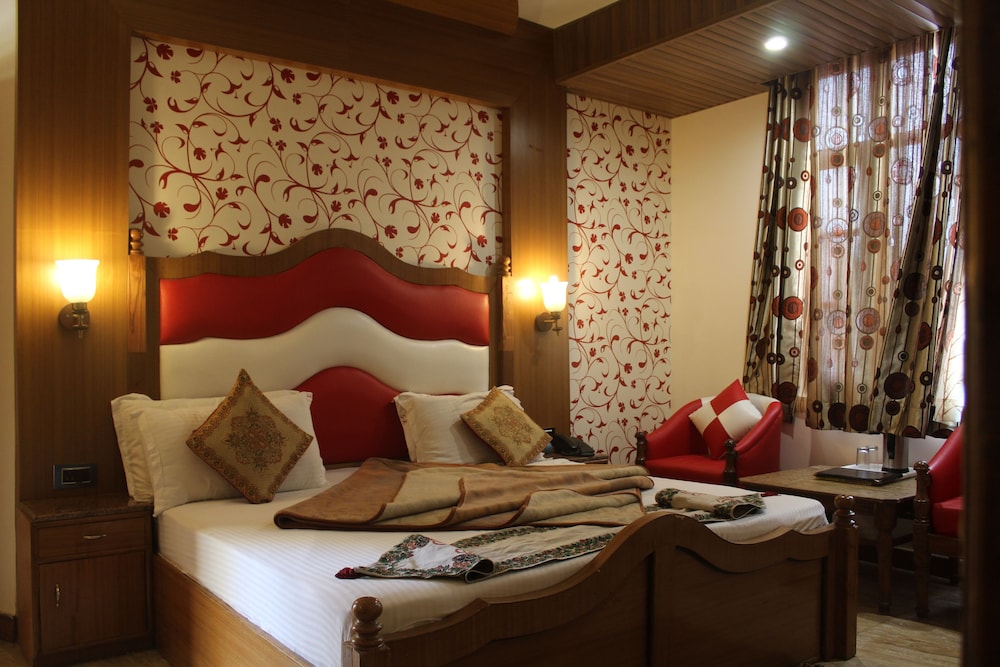 SAGRIKA RESORT 37/50