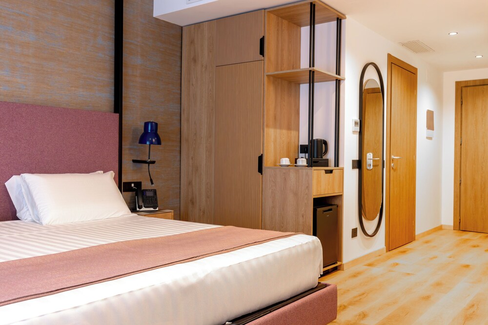 Hotel Poseidon 25/73