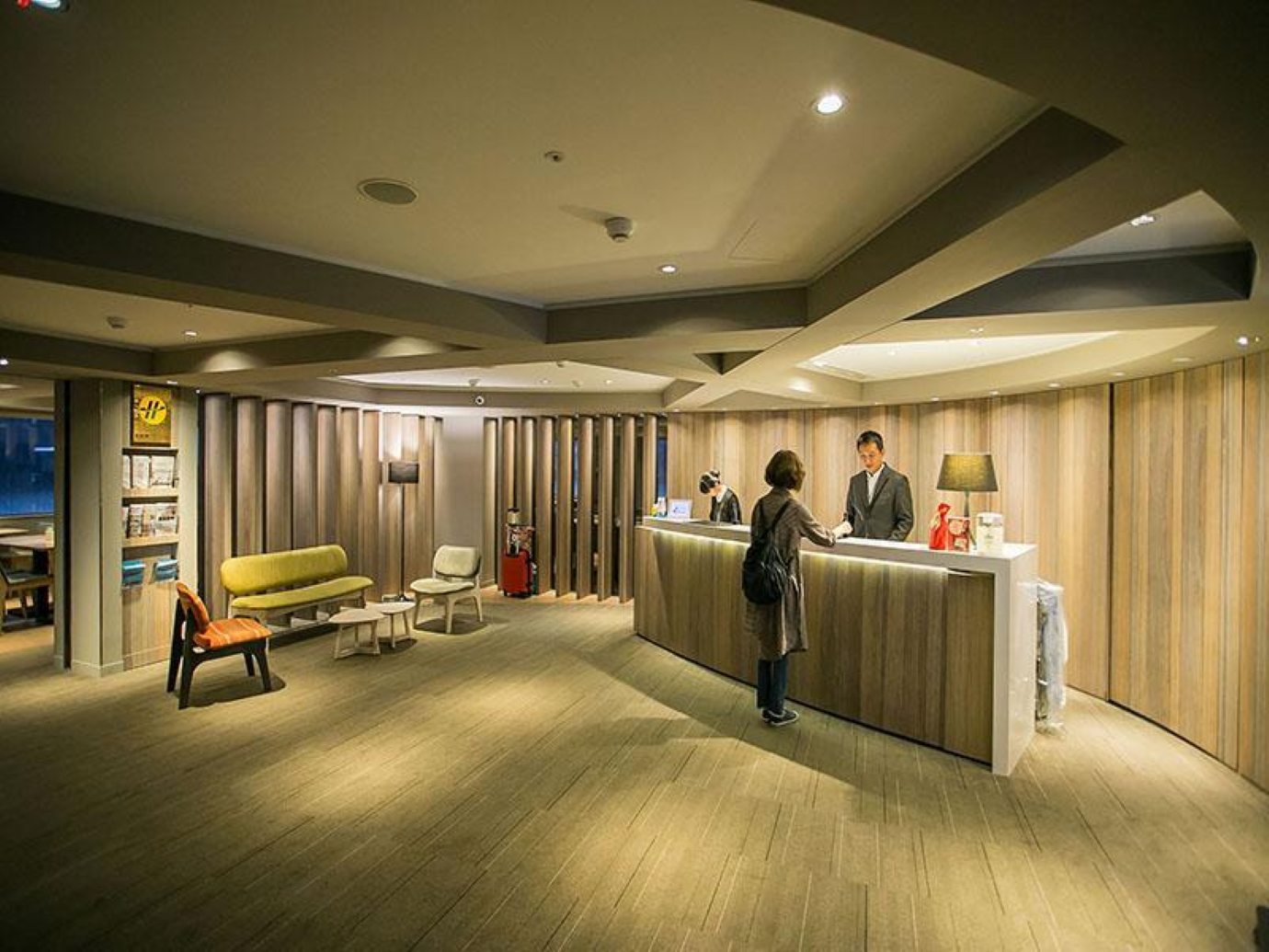 Lobby at Royal Inn Taipei Linsen Huashan 1914 Creative Park, TAIPEI