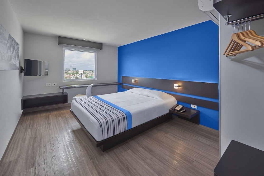 City Express Junior by Marriott Merida Altabrisa 12/47
