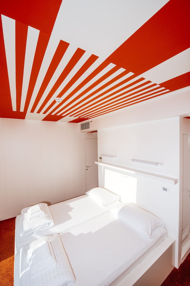 Boutique Hostel Forum 23/71