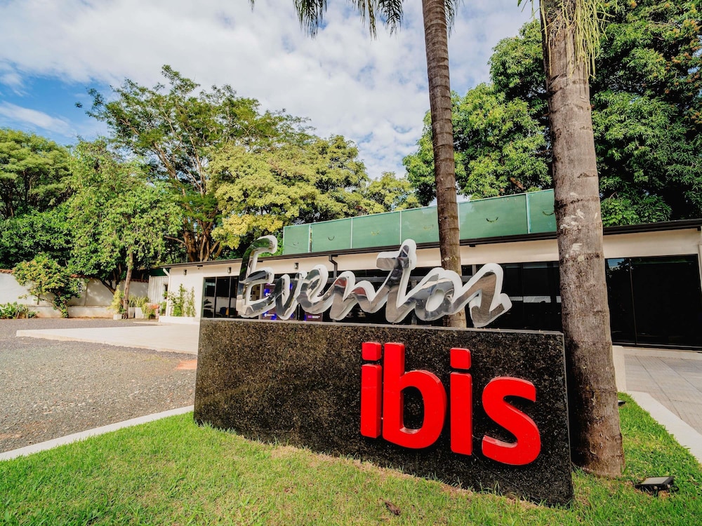 Ibis Asuncion 66/69