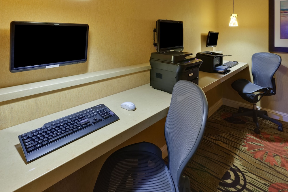 Holiday Inn Dublin Pleasanton 58/70