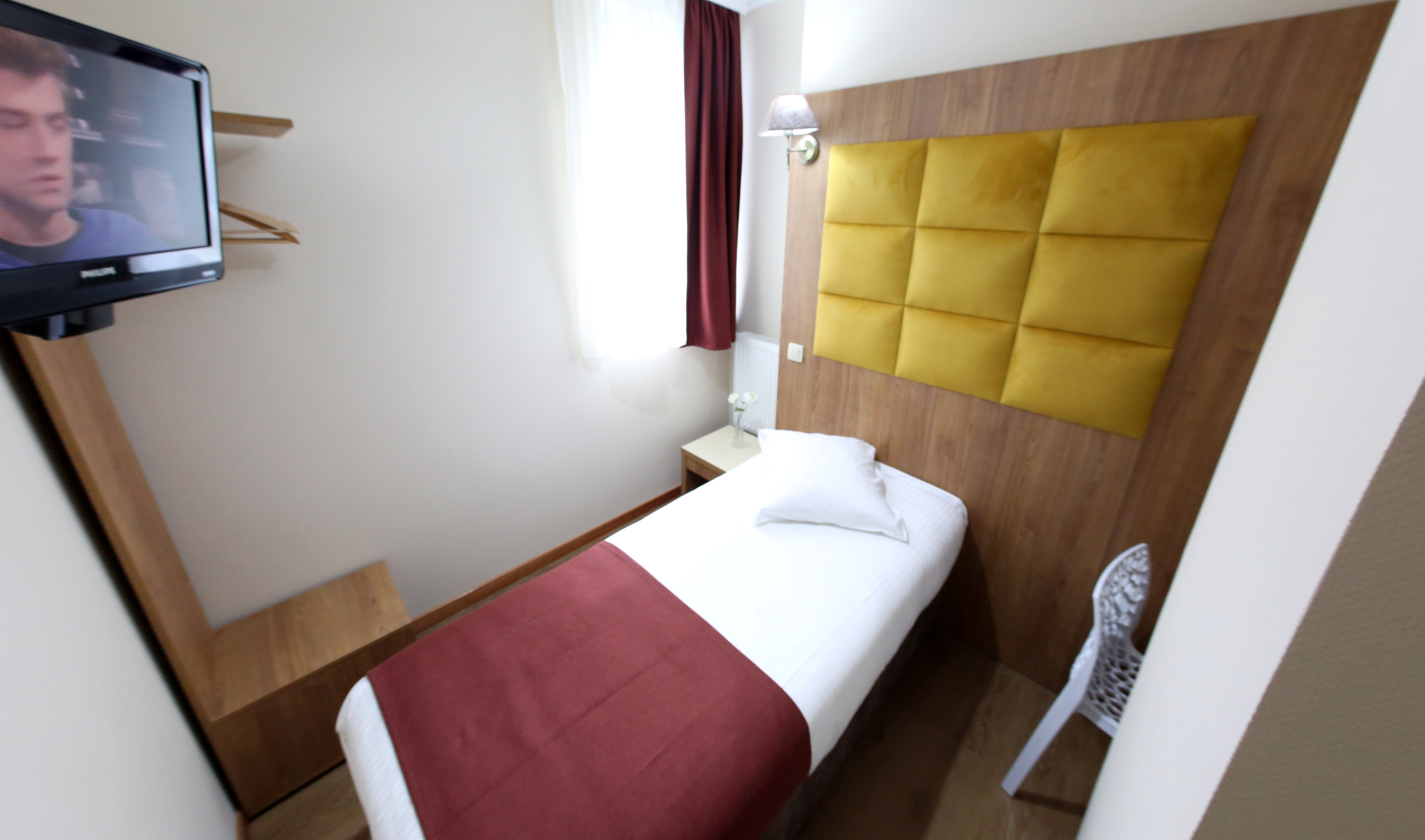 Sun Hotel 28/54