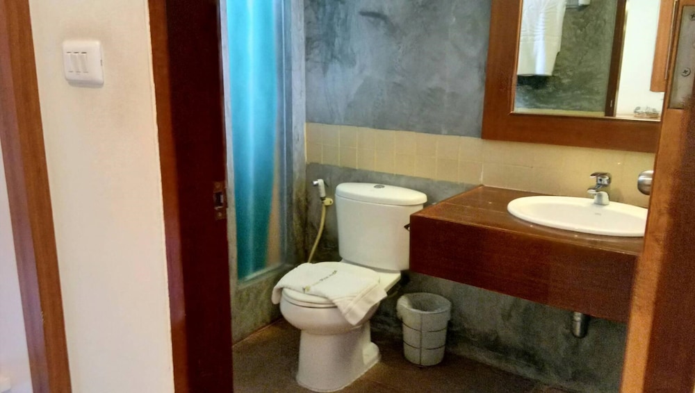 Golden Pine Beach Resort and Spa 58/61
