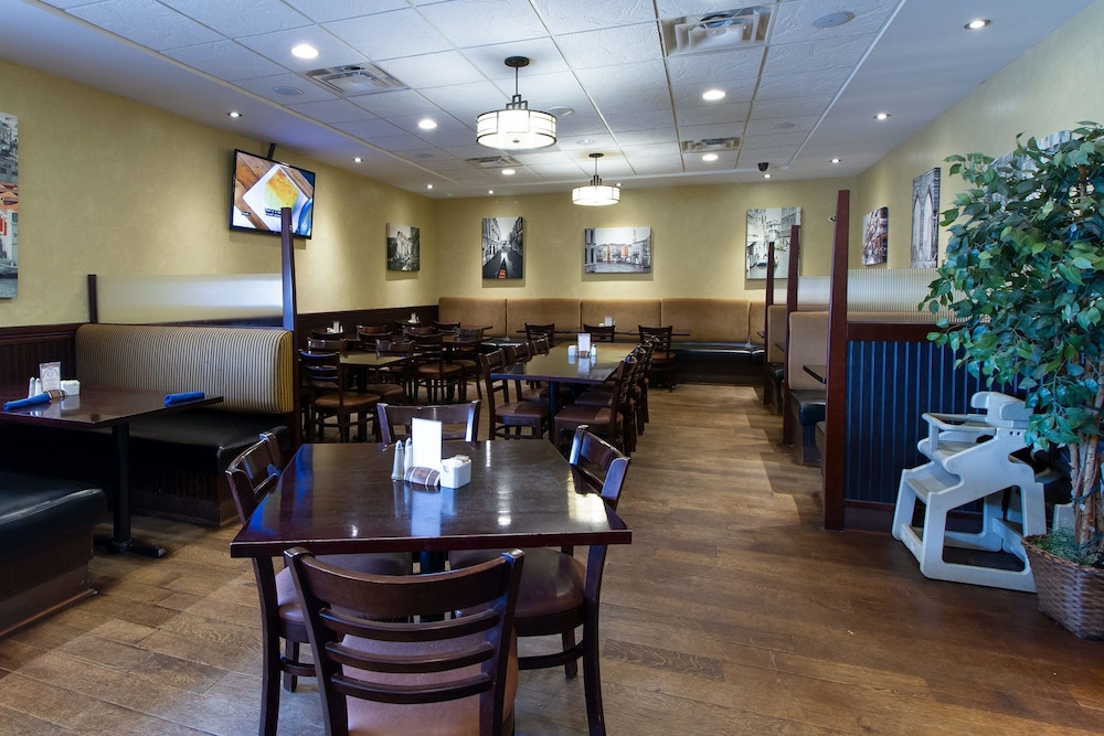 Park West Inn 24/42