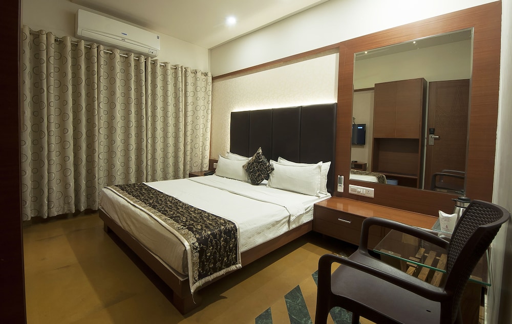 Uddhav Vilas Hotel 19/46