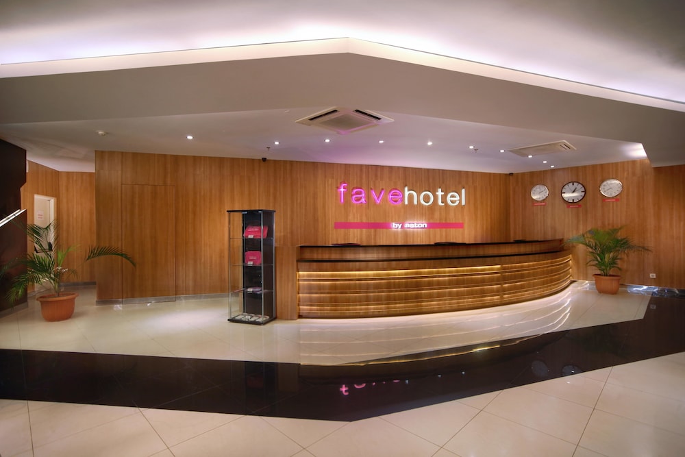 Lobby at FAVEHOTEL LTC GLODOK, JAKARTA