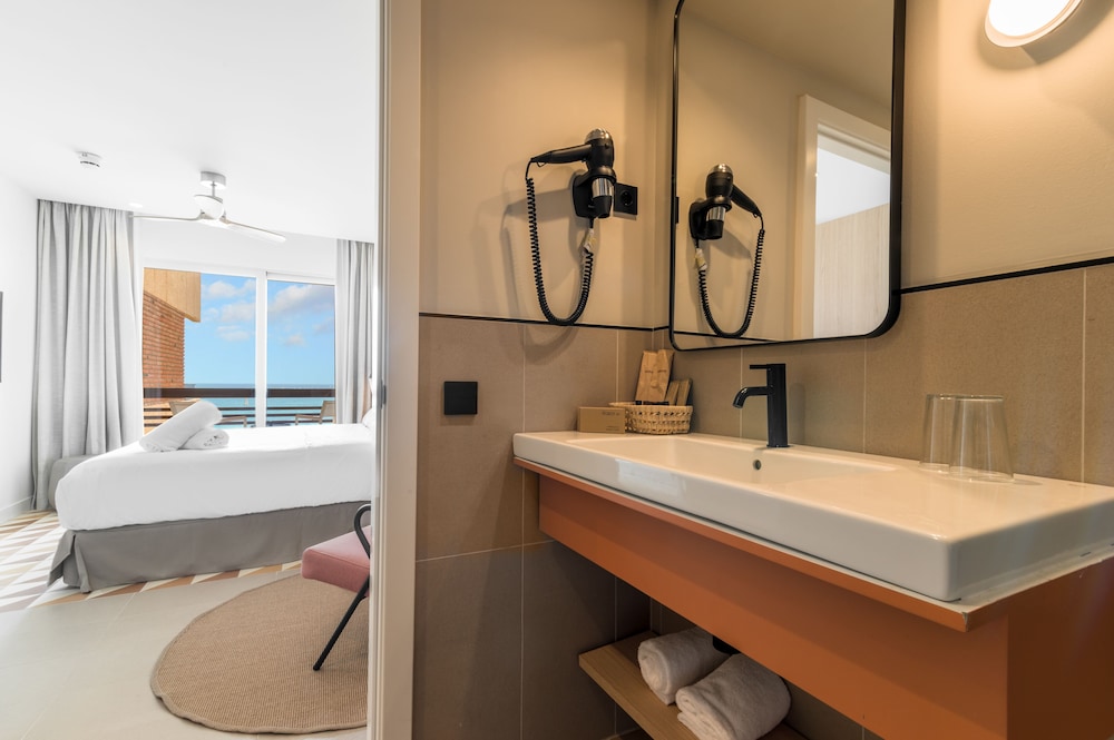 Akquaaa Boutique Hotel 46/48