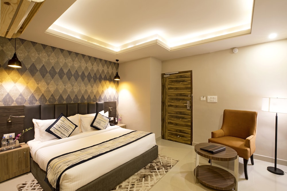 Regenta Central Noida 16/44