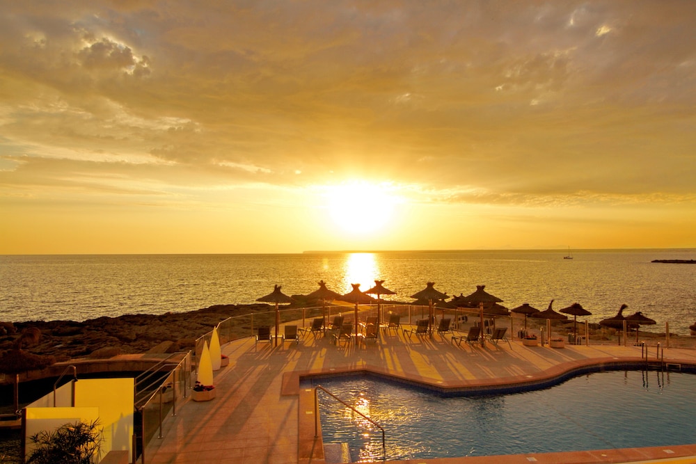 Universal Hotel Cabo Blanco Adults Only 26/75