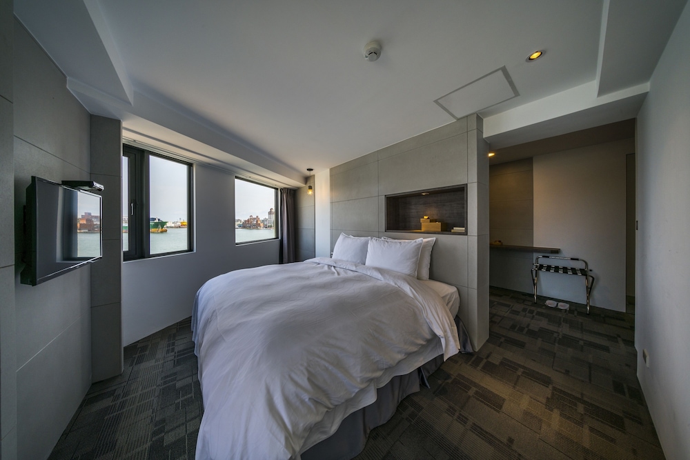 Watermark Hotel-The Harbour 3/46