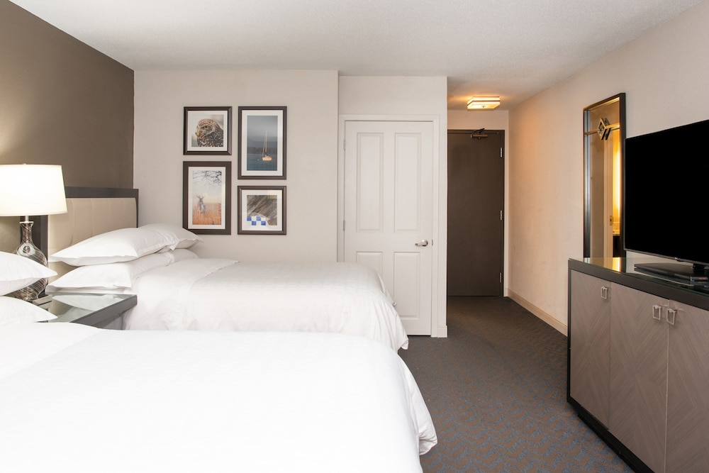 Sheraton Minneapolis West Hotel 11/61