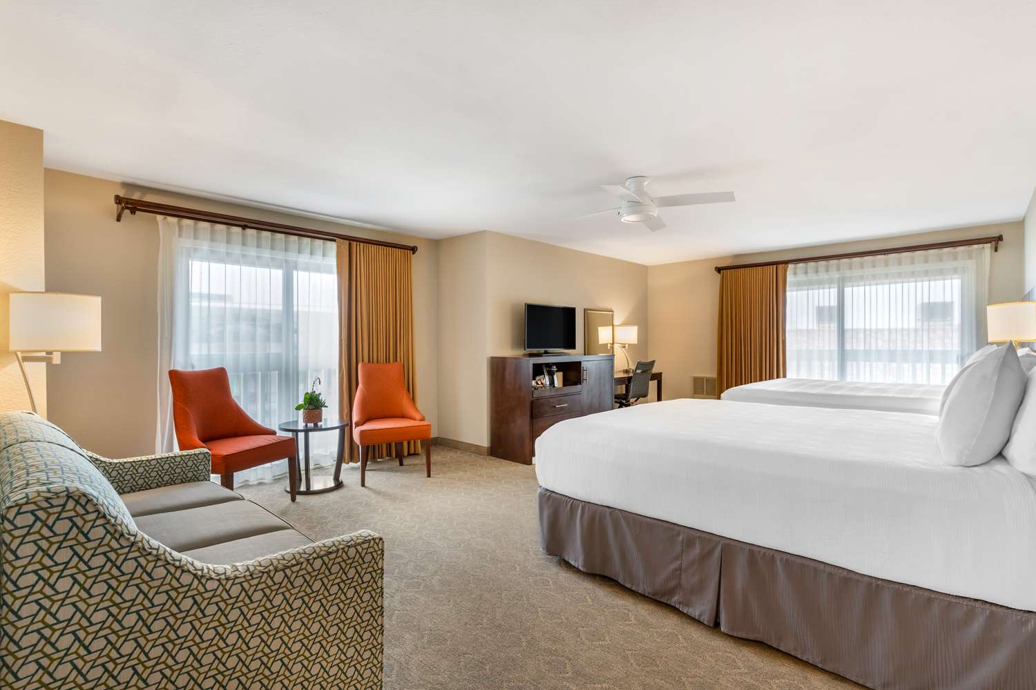 Best Western Plus Monterey Inn 18/46