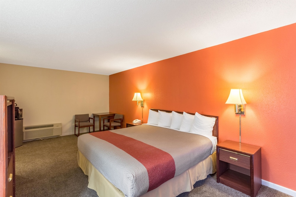 Motel6 Butte, MT - Historic City Center 32/59