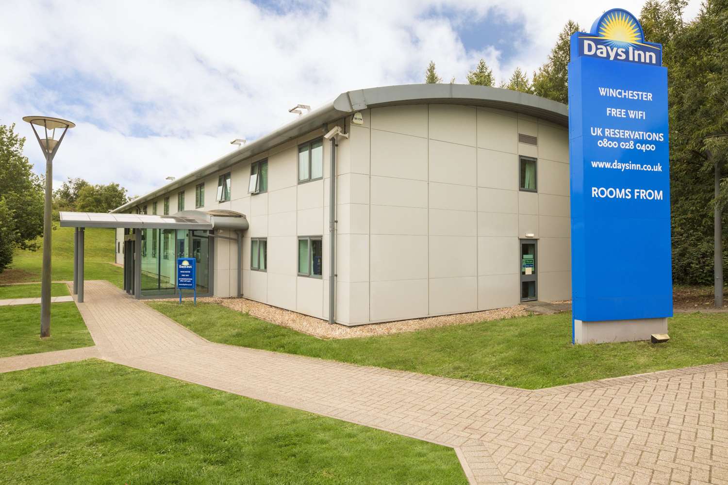 Days Inn by Wyndham Winchester M3 2/11