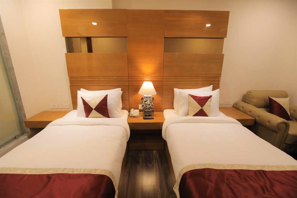 Hotel La New Delhi 13/40