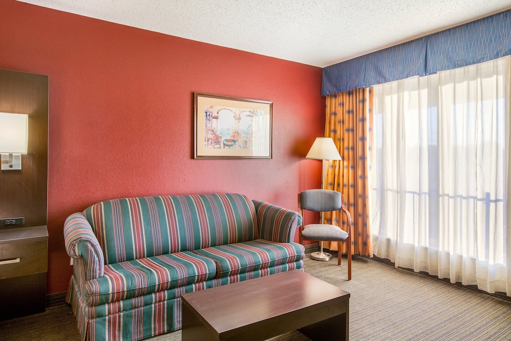 Red Roof Inn Vincennes 24/33