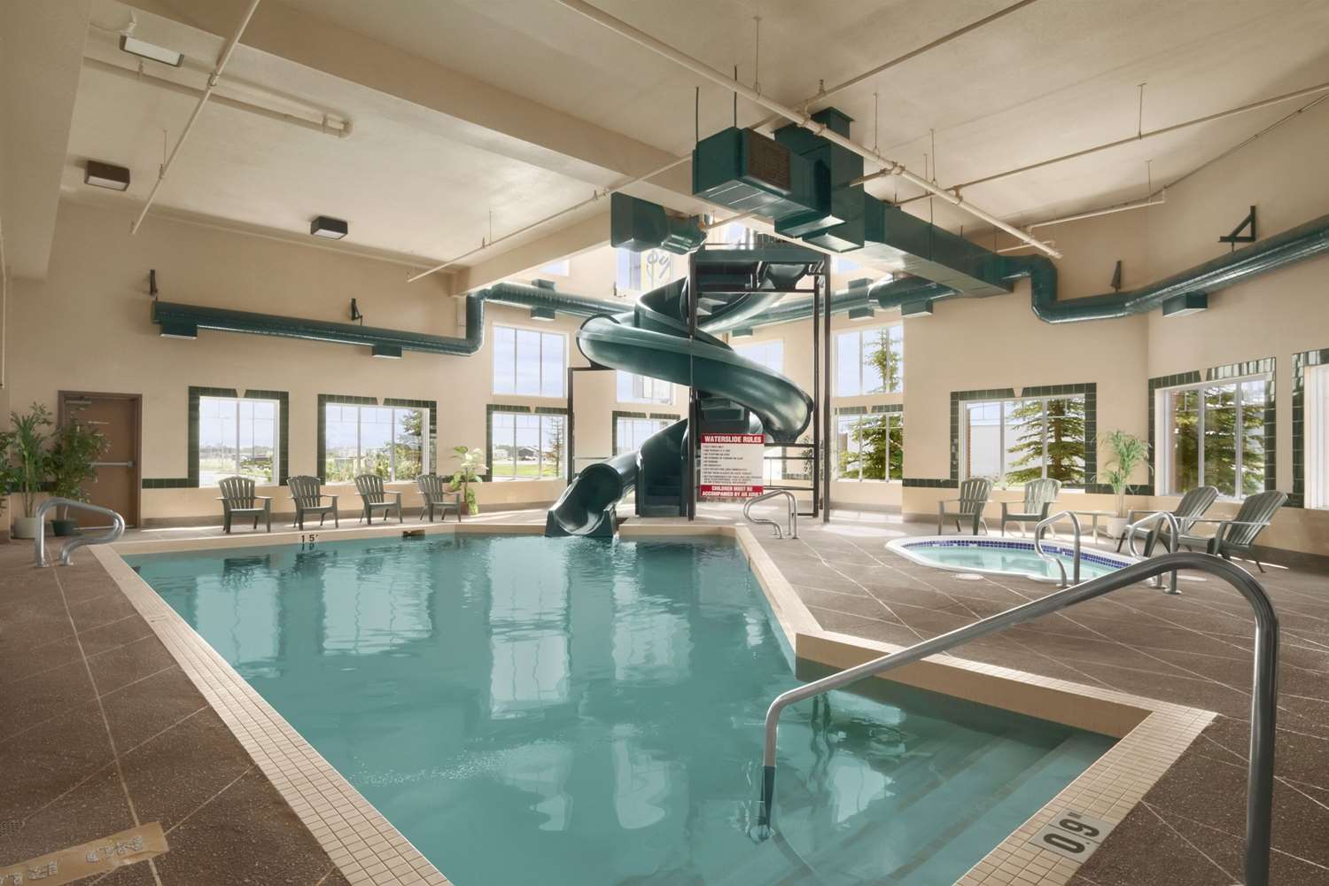 Super 8 By Wyndham Fort St. John Bc 3/10