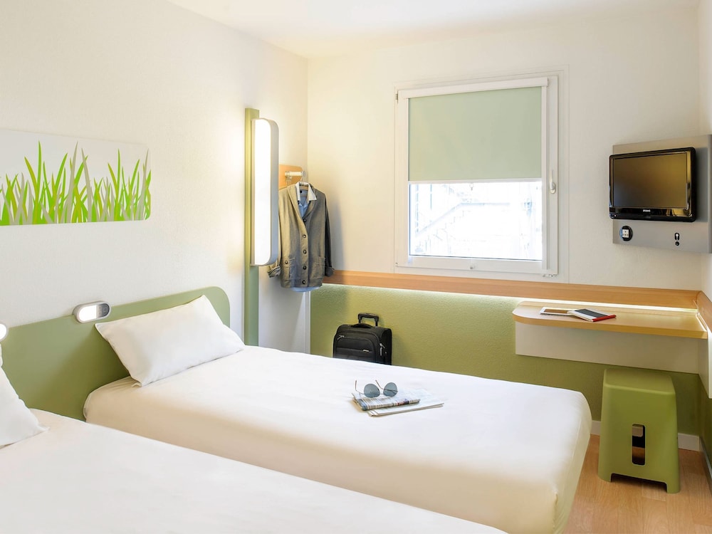 Ibis Budget Newport 8/44
