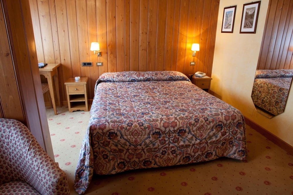 Hotel Pavillon 25/58
