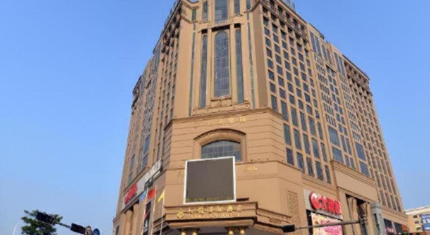 Babylon Hotel 11/53