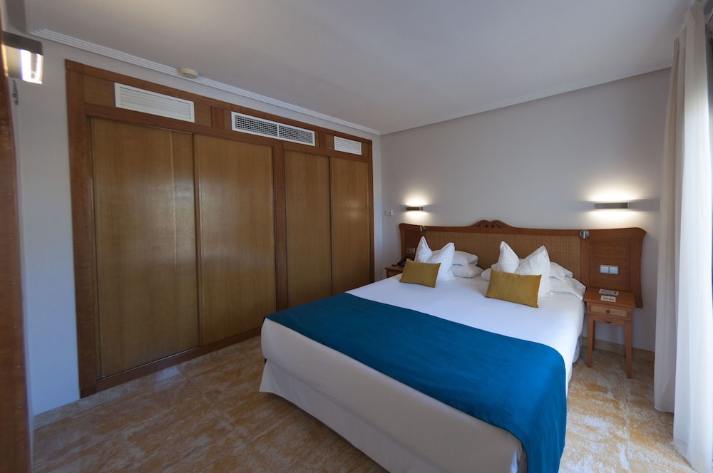 La Laguna Spa And Golf 24/66