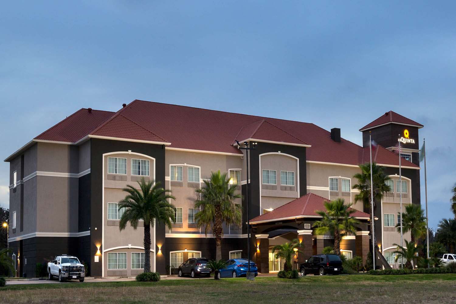 La Quinta Inn & Suites by Wyndham Alvin 4/55