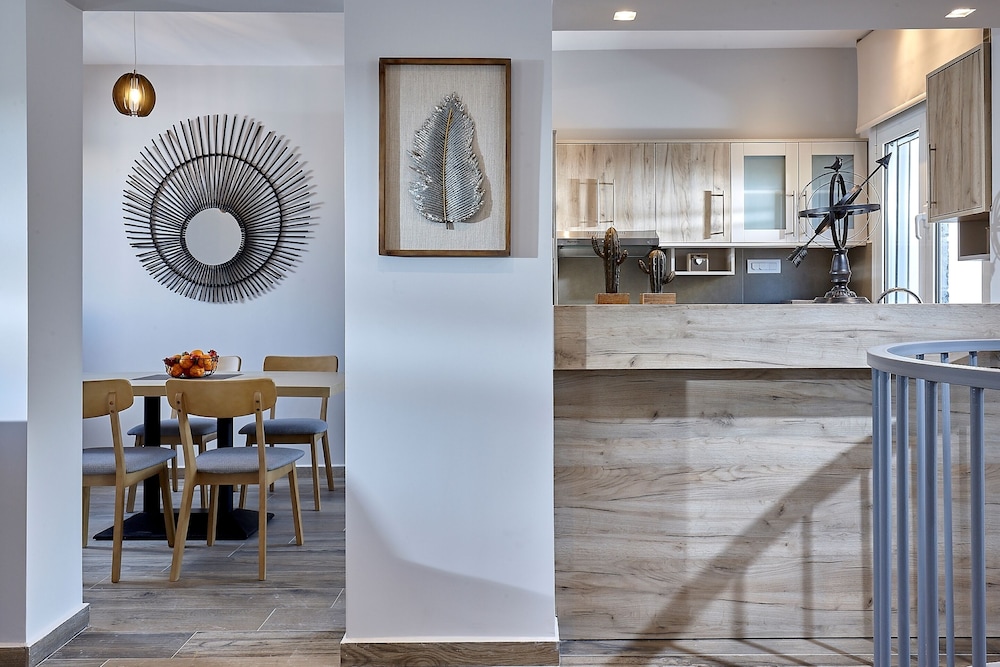 Seascape Luxury Residences - Adults Only 55/71