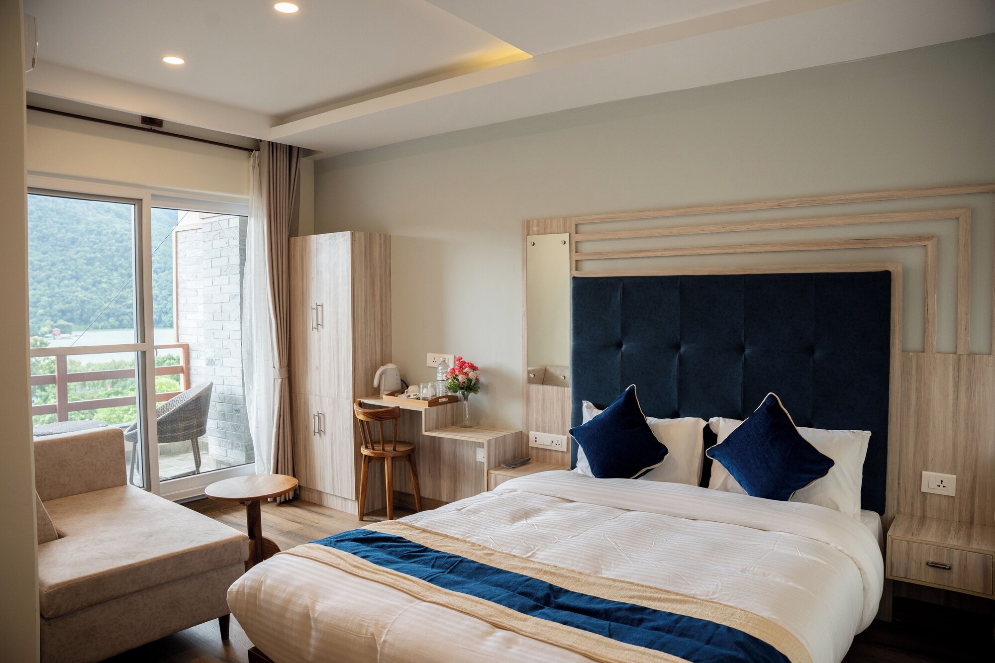 SUPERIOR, DOUBLE BED
