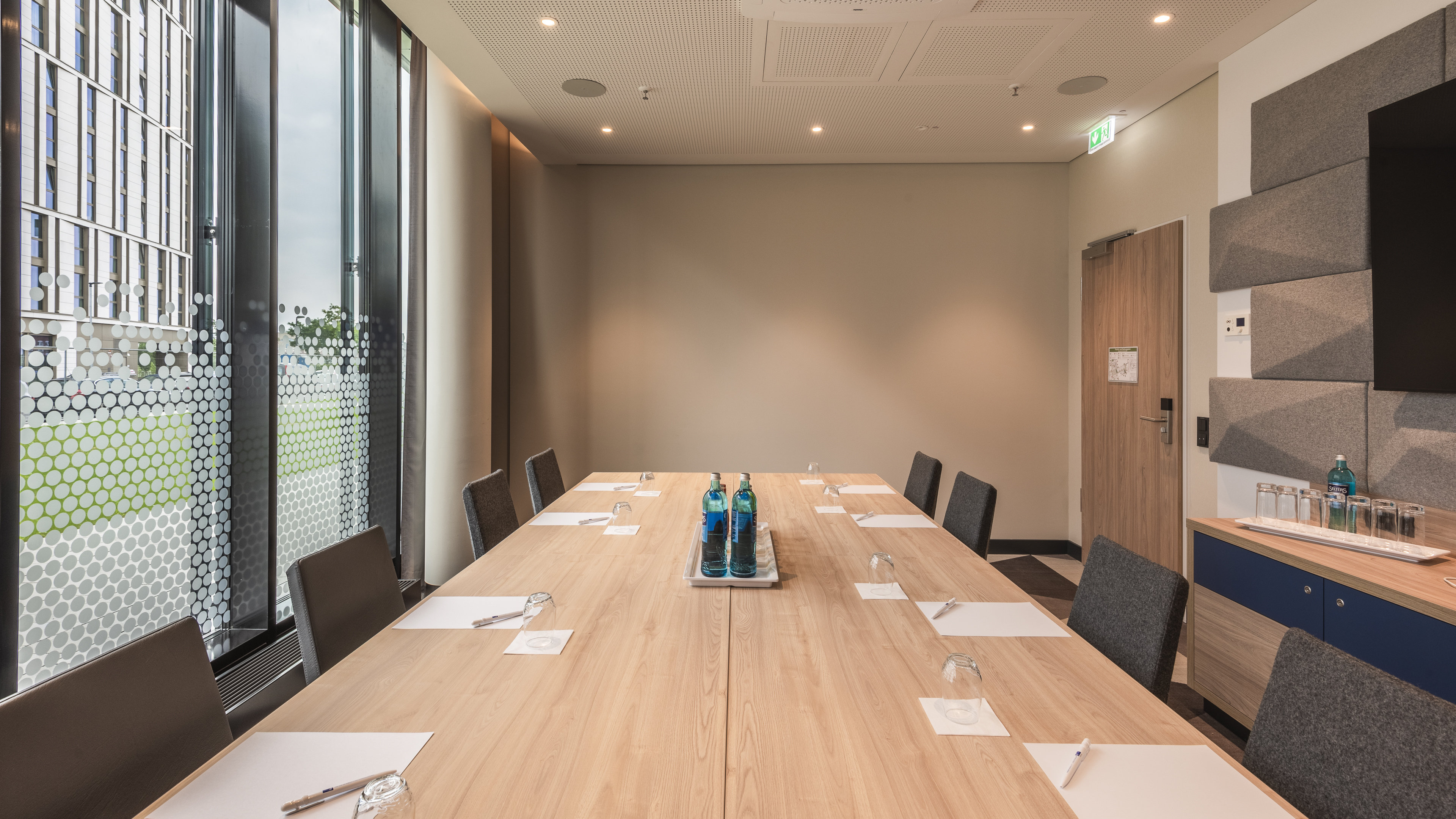 Holiday Inn Express Dusseldorf Hauptbahnhof 53/59
