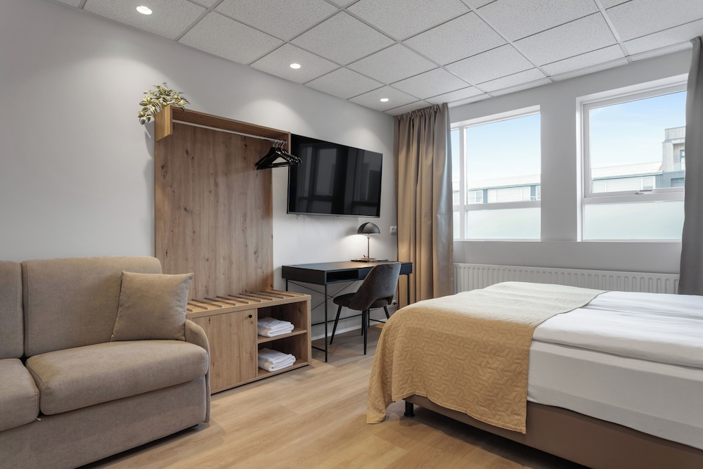 غرفة قياسية ثلاثية بسرير مزدوج وسرير فردي بحمام خاص، Alva Hotel 8/10