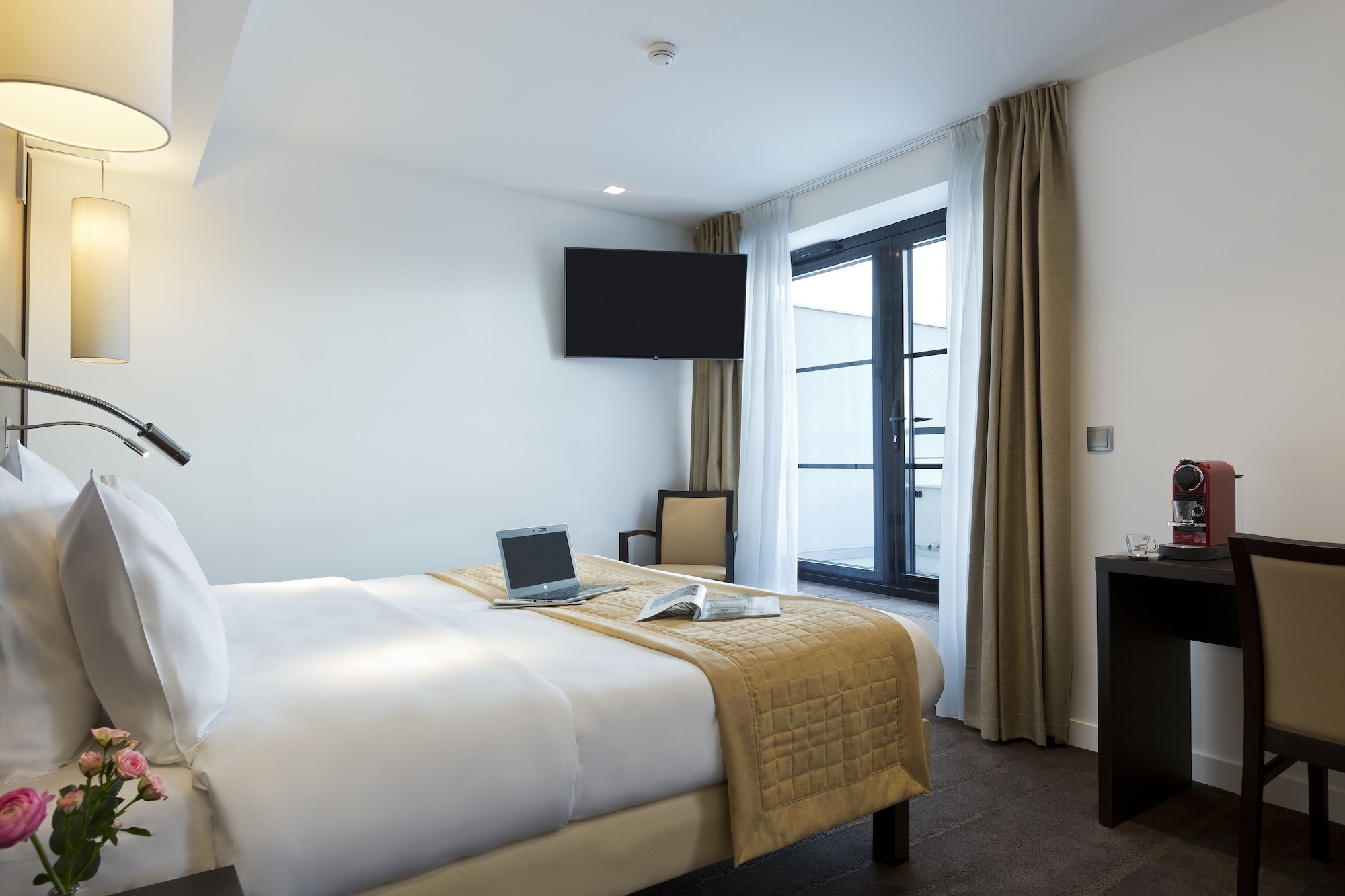 EXECUTIVE, DOUBLE BED, TERRACE