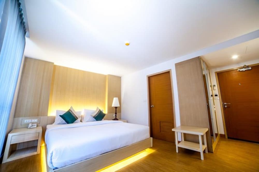 Phi Phi Harbour View Hotel 8/33