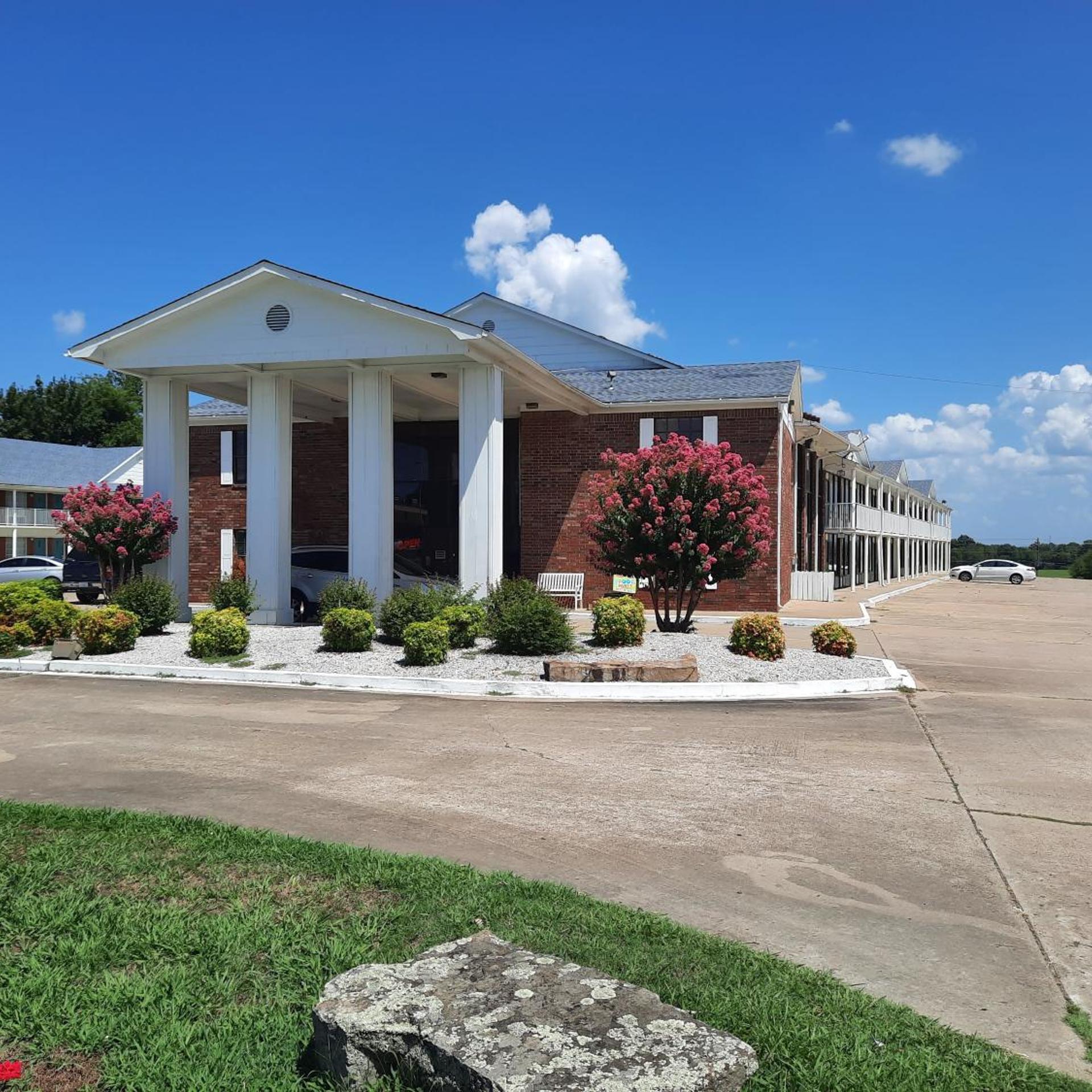 Blue Ribbon Inn and Suites 3/26