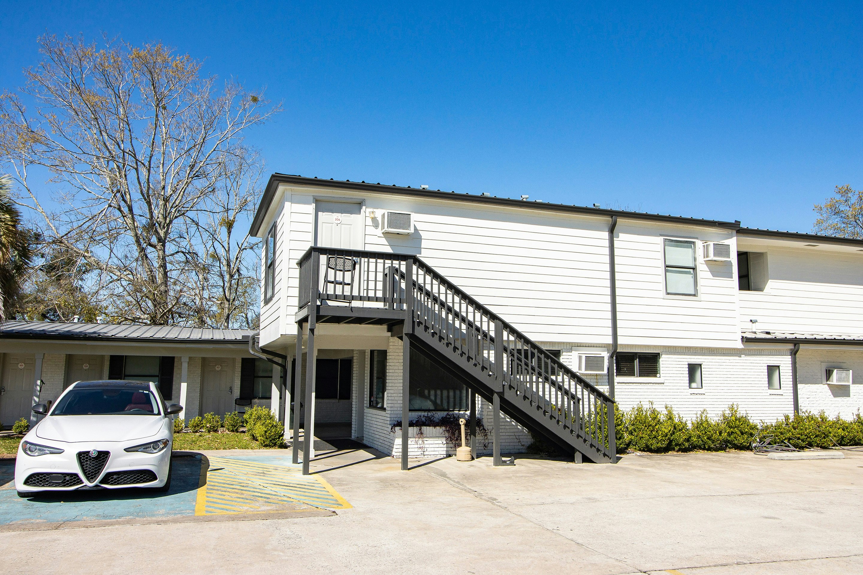 OYO Hotel Sulphur LA Hwy 90 West 33/37