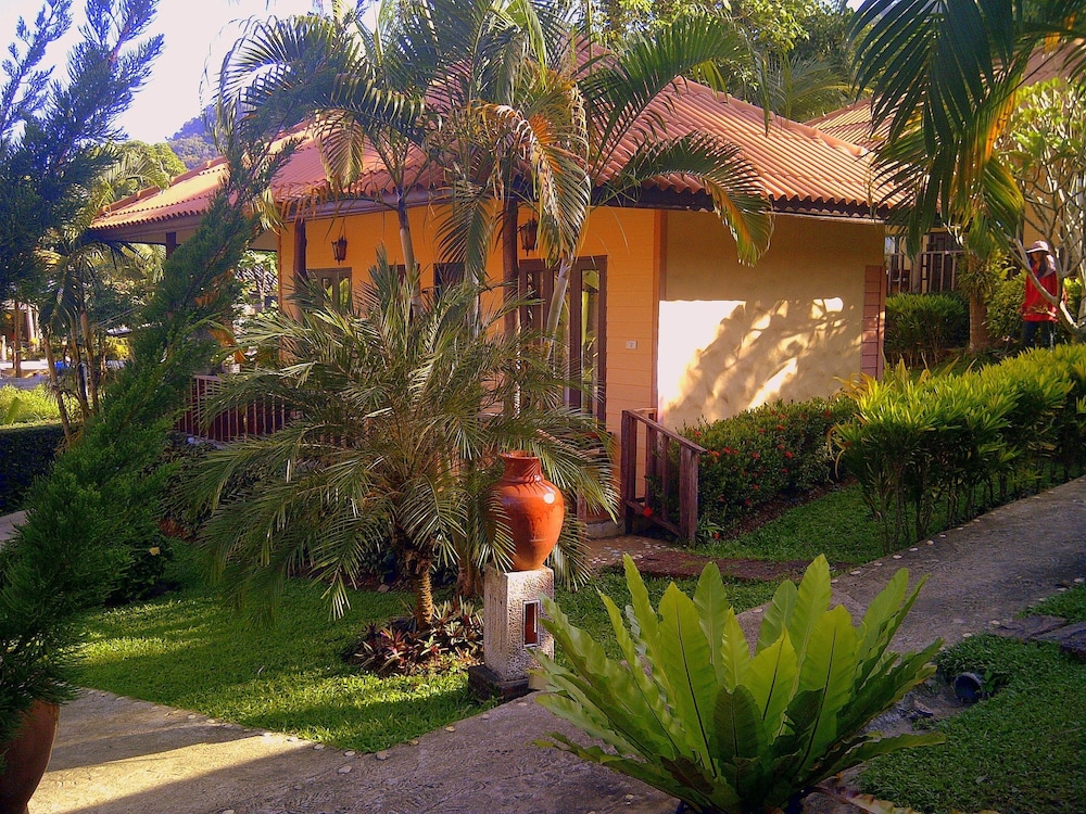 Paradise Bungalows 15/47