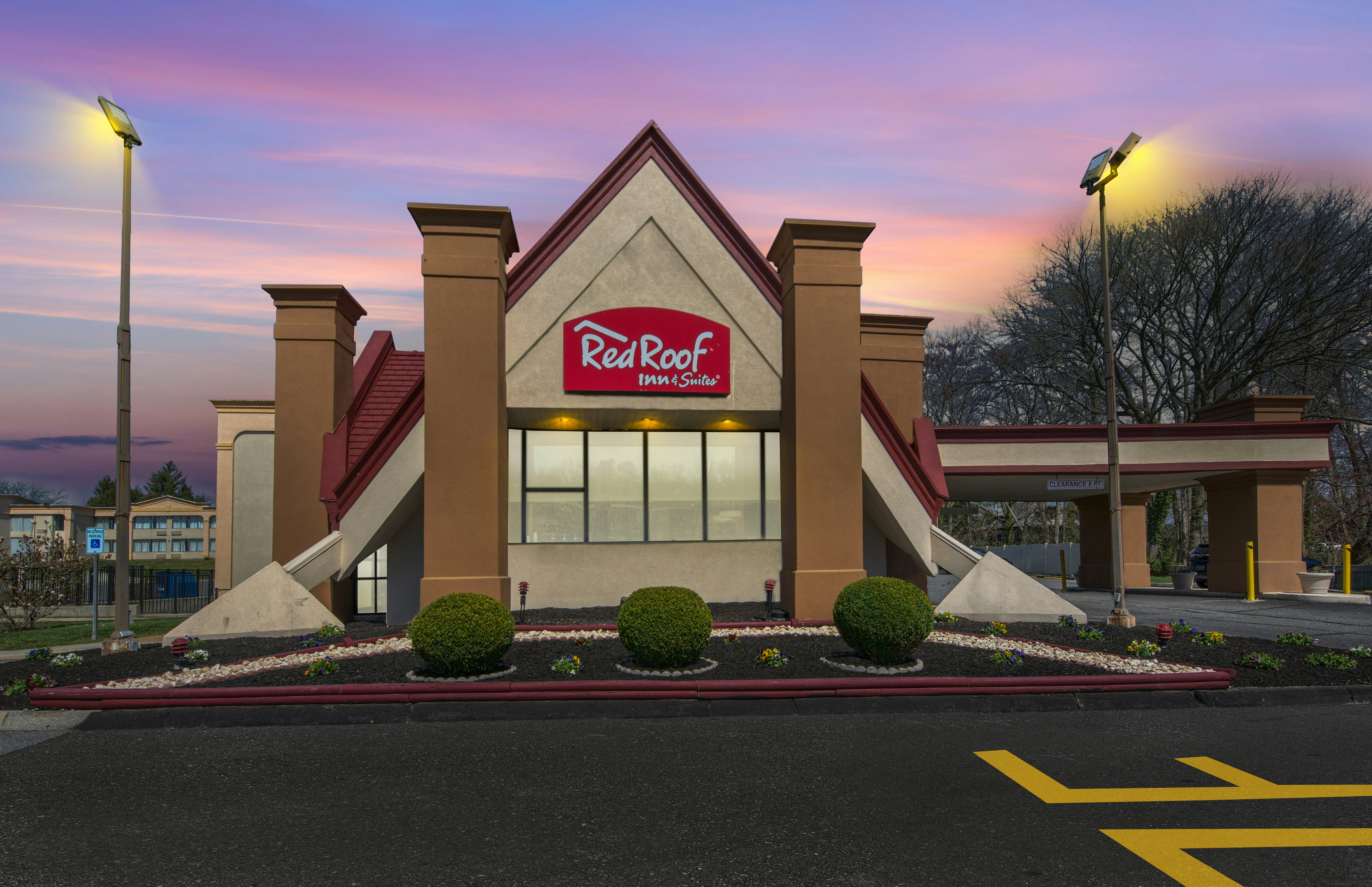 Red Roof Inn Suites Newark University 19/26