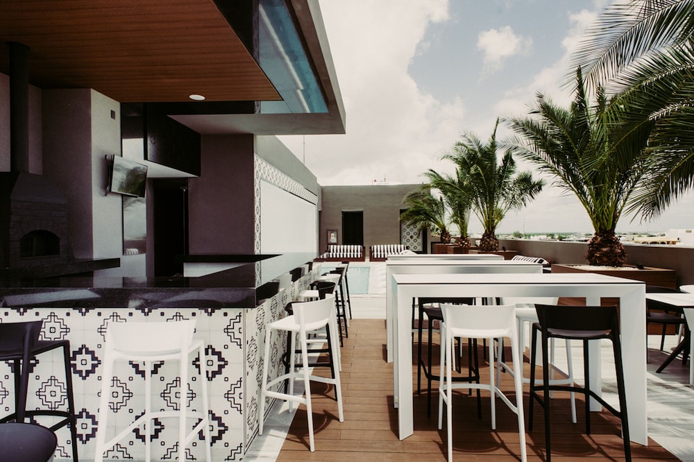 Marquee Playa Hotel 6/76