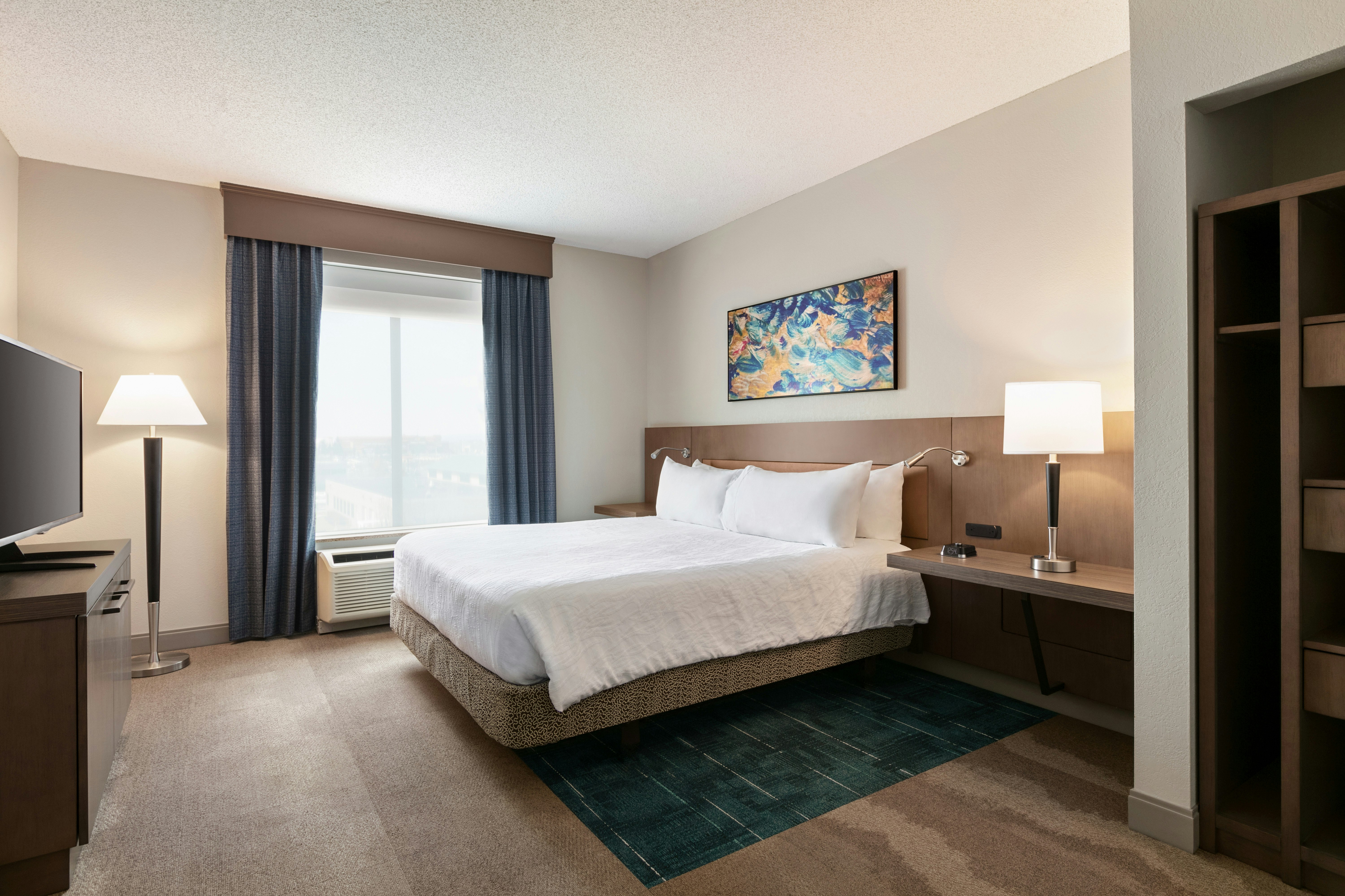1 BEDROOM, SUITE, KING BED, JETTED TUB