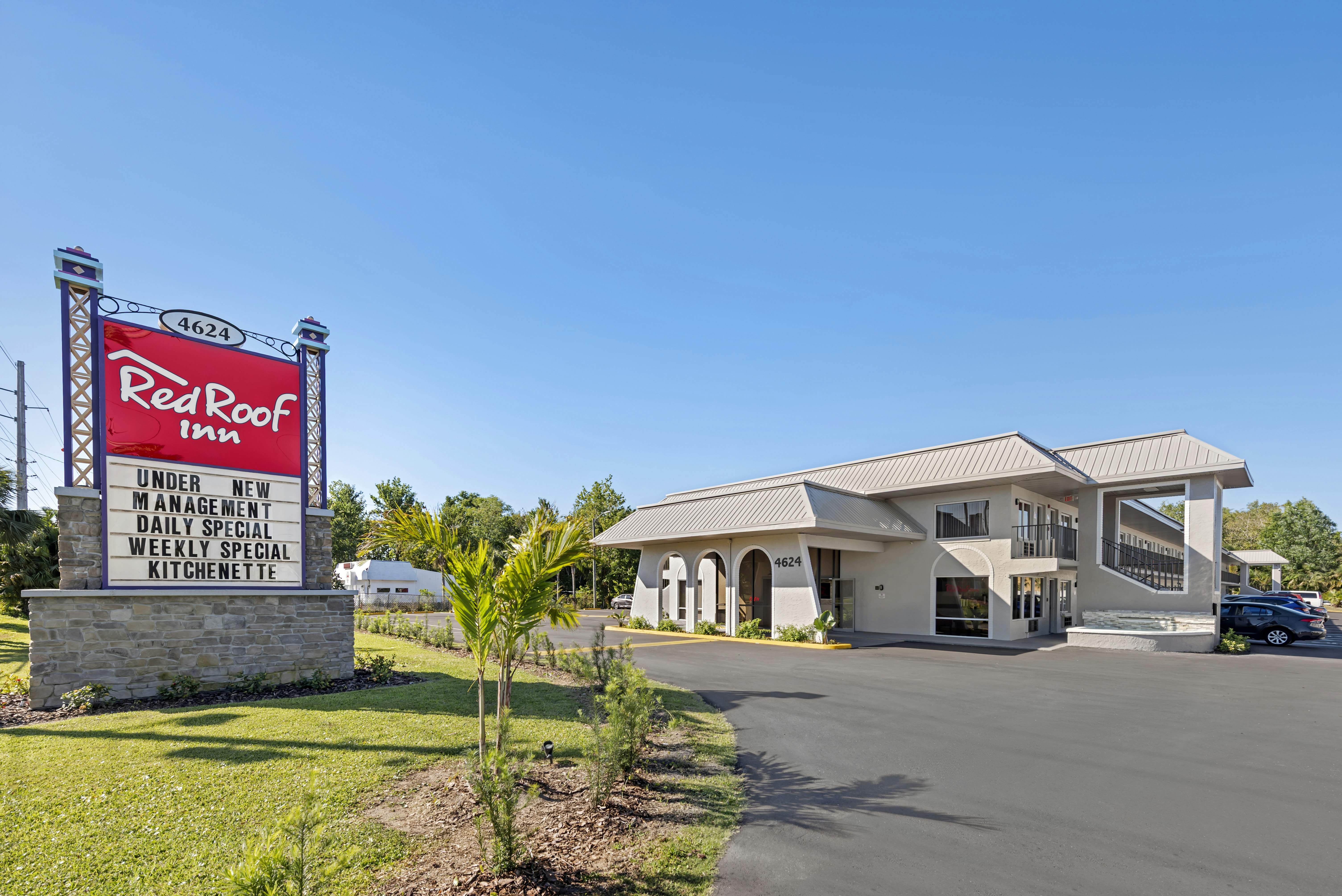Red Roof Inn Kissimmee, FL 30/37