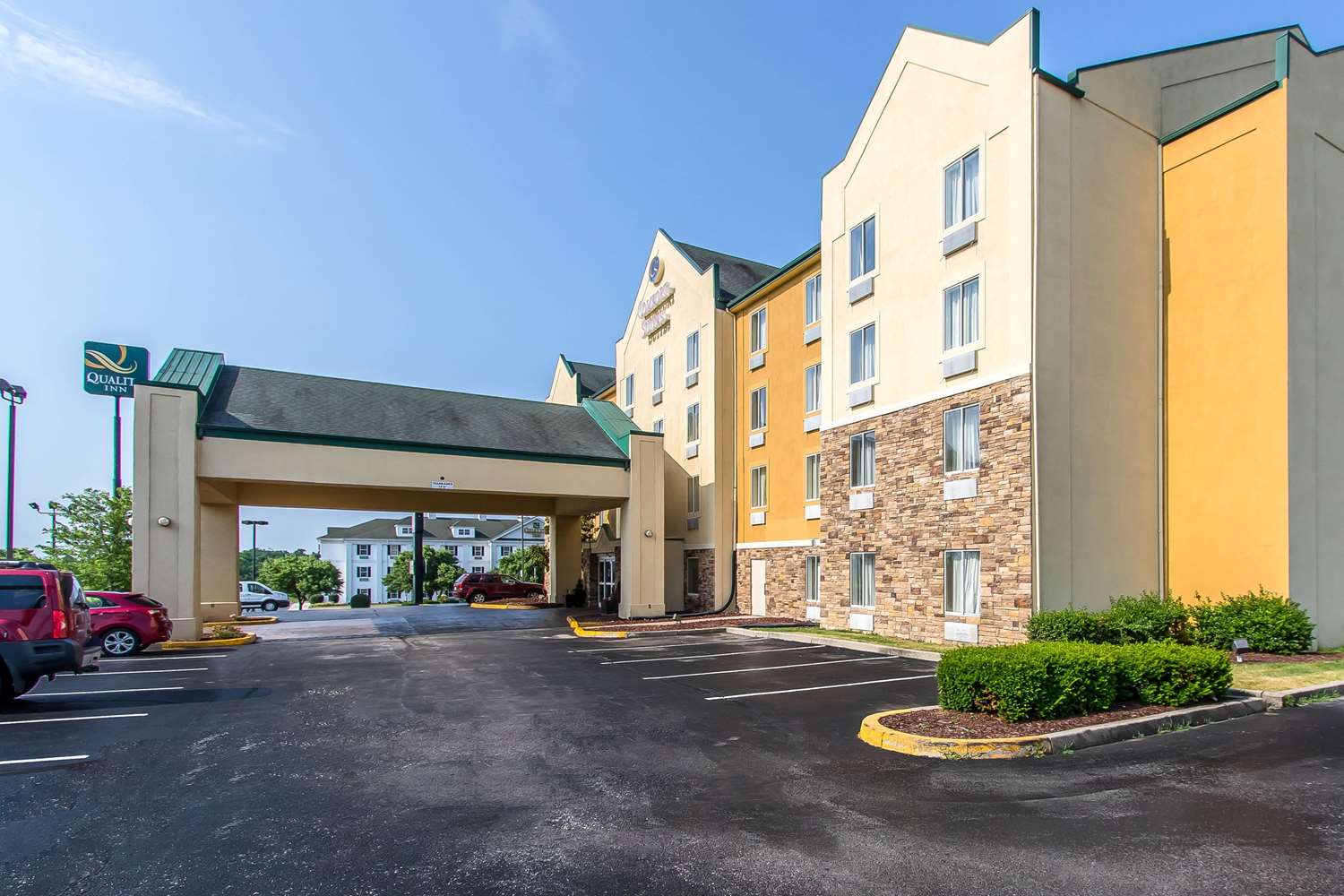 Comfort Suites Richmond, KY 40/43