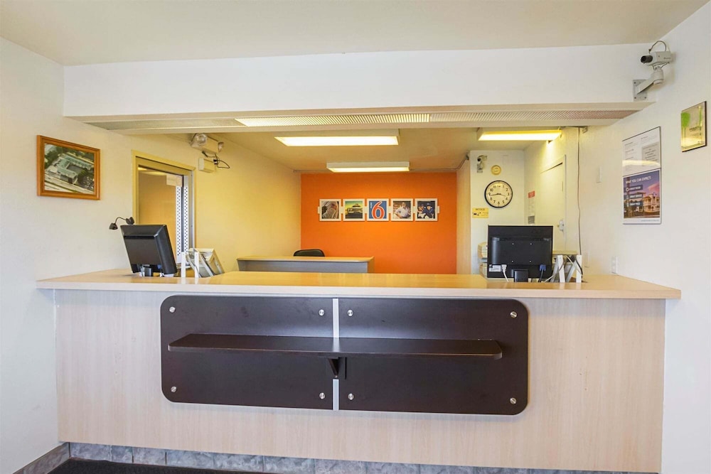 Motel6 Rochester, MN 6/57