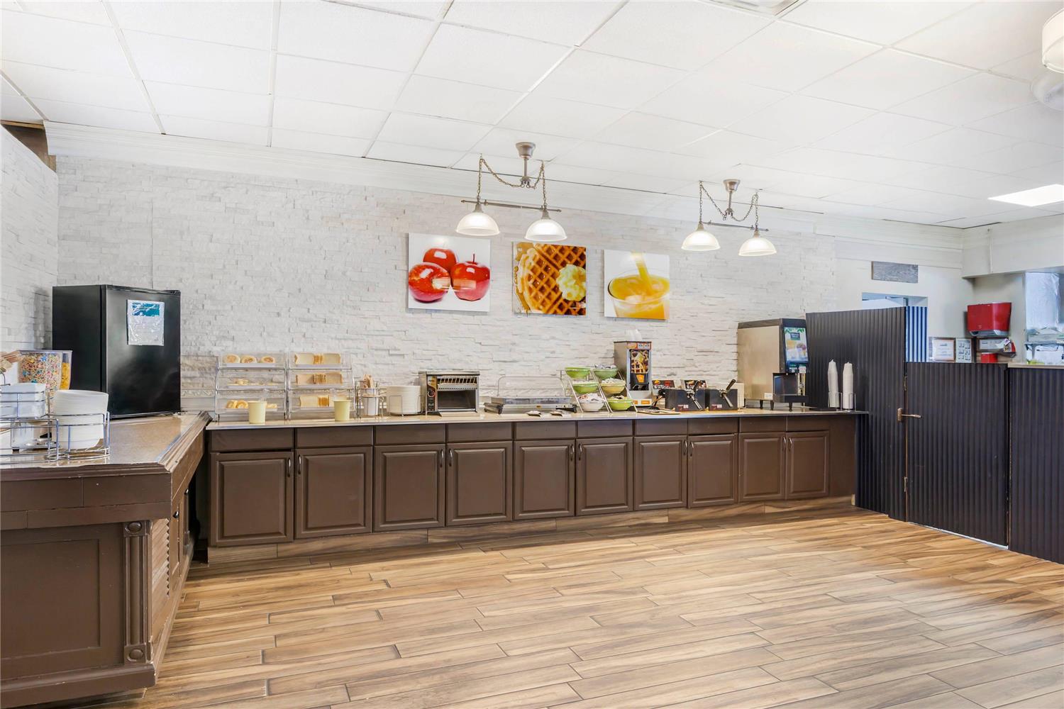 Quality Inn Toronto Airport 6/29