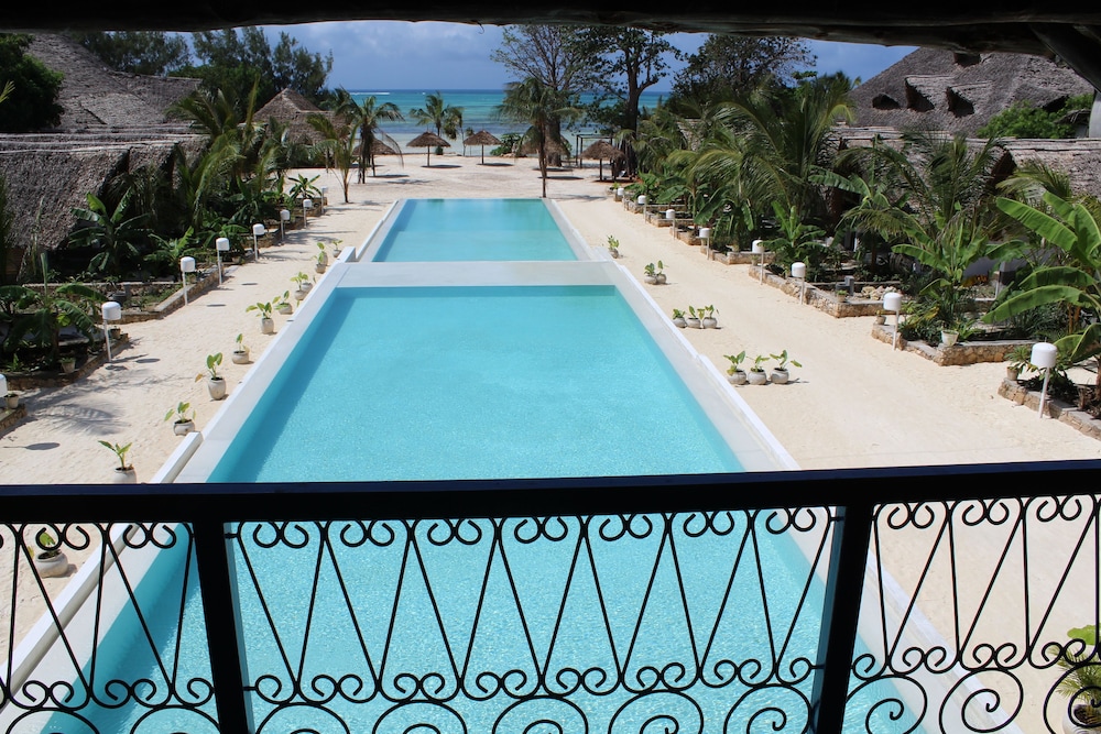 Fun Beach Resort 48/50