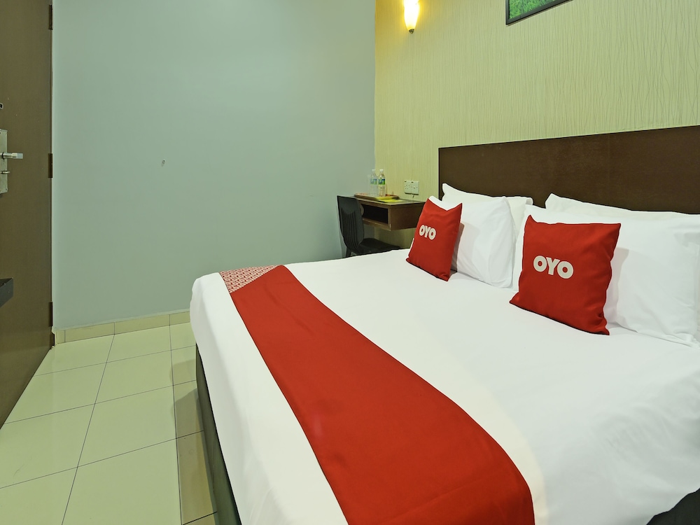 Hotel O M Three Hotel 17/55