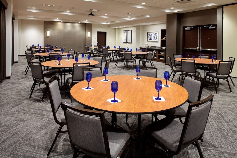 Hyatt Place Cleveland Lyndhurst 53/59
